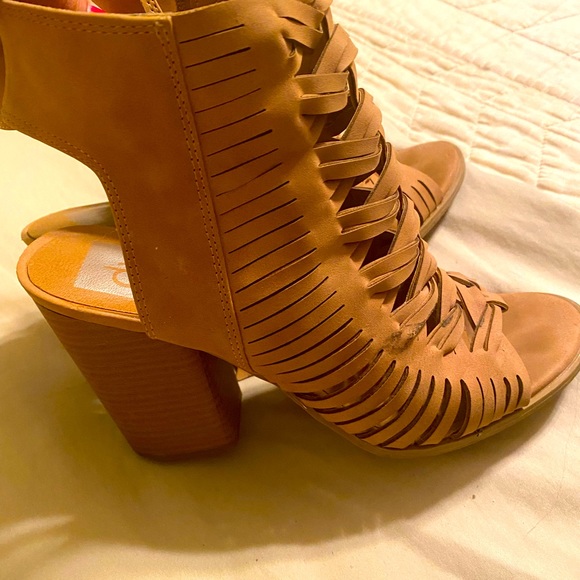 Sandals - Picture 1 of 1